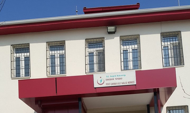 Sağlıkta Şiddet Hız Kesmeden Devam Ediyor: Eskişehir'de İstirahat Raporu Vermeyen Aile Hekimi Darp Edildi