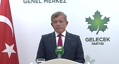 Türkiye'nin Bugünkü Halinin Mimarlarından 'Stratejik Derinlik' Davutoğlu da Teğmenlerin Atatürk'e Bağlılık Bildirmesinden Rahatsız Oldu