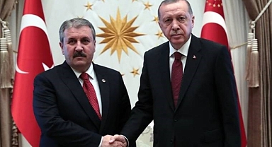 AKP'li Şamil Tayyar'dan, Cumhur İttifakı'nın Mikroskobik Ortağı Destici'ye 'Kredi Kartı Vergisi' Cevabı: Cumhurbaşkanımız da mı Vatan Haini Oldu?