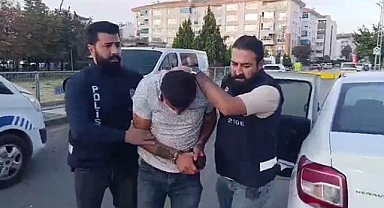 Ankara'da Minibüste 17 Yaşındaki Kıza Cinsel Tacizde Bulunan Sapık Gözaltına Alındı: 26 Suç Kaydından 9'unun 'Cinsel Saldırı' Olduğu Öğrenildi