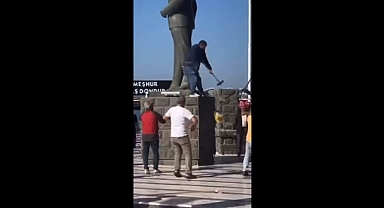 Ayvalık'ta Atatürk Heykeline Saldıran Mürteciyi Vatandaşlar Etkisiz Hale Getirdi