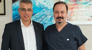 Bebek Katili Çetenin Soruşturması Sürerken, AKP'li Sağlık Bakanı Kemal Memişoğlu Kapatılan Hastaneyi Ziyaret Edip Başhekimle Fotoğraf Çektirmiş 