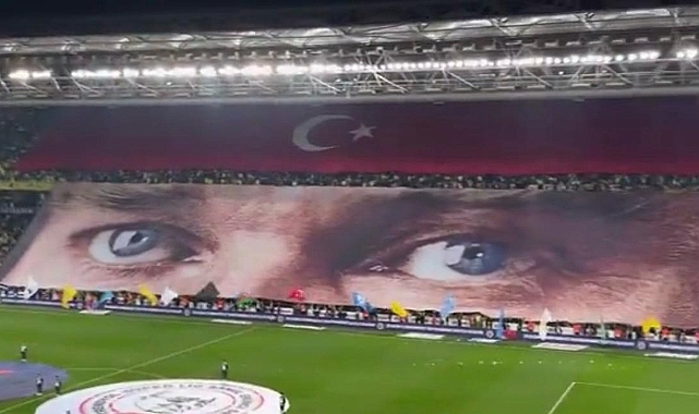 Fenerbahçe Tribünlerinden Bebek Katili Öcalan'ı Meclis'e Davet Eden Bahçeli'ye Tepki: Terörist Meclis'te Konuşma mı Yapar?