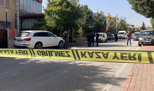 Konya'da Sinir Krizi Geçiren Bir Şahıs, Polise Bıçakla Saldırdı