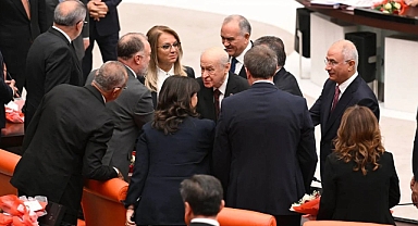 Kürtçü DEM Parti, 24-30 Eylül Arasında Bahçeli'nin Dile Getirdiği 'Umut Hakkı' İçin 103 Kanun Teklifi Vermiş