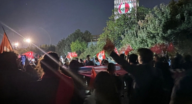 Kürtçü Saldırılarla Gündeme Gelen ODTÜ'de 29 Ekim Coşkusu 'Cumhuriyet Yürüyüşü' ile Taçlandı