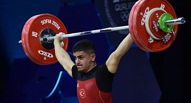 Milli Halterci Kaan Kahriman 3 Altın Madalyayla Avrupa Şampiyonu Oldu