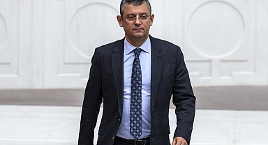 Özgür Özel Bebek Katili Çete Skandalına 'Üç Noktayla Biten Sert Tivit' Atarak Tepki Verdi