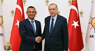 Özgür Özel'den Erdoğan'ın Sözlerine İlk Yorum: Yöntemde Hata Yapılıyor, Şehit Ailelerinin, Gazilerin Rızası Alınmadan, Konu Meclis'e Getirilmeden Bir Sürece Kalkışılıyor