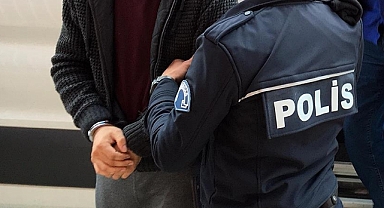 Polis Memuru Aracında Çok Sayıda Uyuşturucu Madde ile Yakalandı