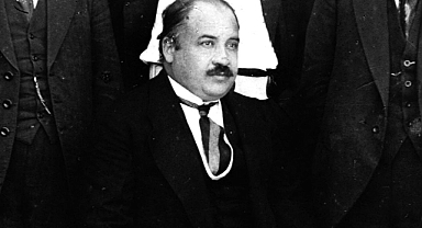 PTT, Ziya Gökalp'ın Ölümünün 100. Yılı Anısına Anma Pulu Çıkarttı