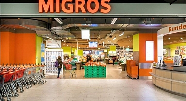 AKP İstibdadının Yapmadığını Vatandaş Yapıyor: Migros'tan Alınan Elmalarda Yasaklı Böcek İlacı Tespit Edildi
