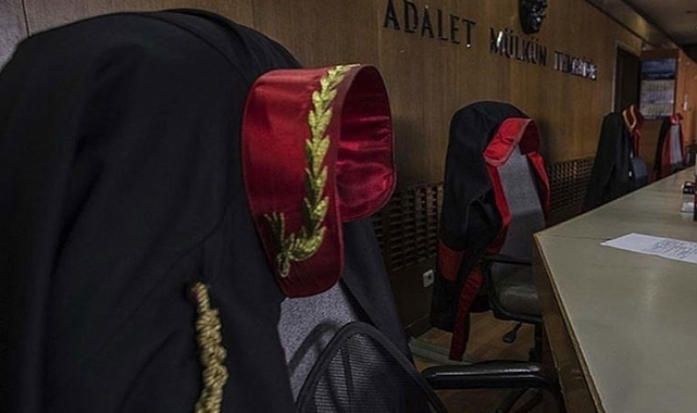 'Ankara'da Ağır Ceza Mahkemesi Başkanı, Cumhuriyet Savcısı ile Birlikteyken Yakalanınca Balkondan Atladı' İddiası