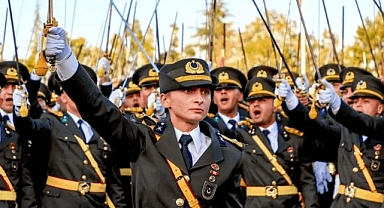 'Atatürk' Yemini Soruşturması: İhraç Talebi ile Disipline Sevk İddiası
