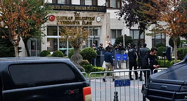Batman'da Belediye Otobüsleri Kayyım Protestosuna Katıldı | Sınava Geç Kalan Öğrenci İsyan Etti: 'Ne Kürdistan'ı, Burası Türkiye'