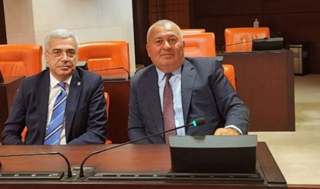Cemal Enginyurt ve Salih Uzun, Demokrat Parti'den İstifa Etti
