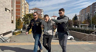 Eskişehir'de Aynı Gecede 2 Ayrı Silahlı Saldırı Düzenleyip 2 Kişiyi Yaralayan Şehir Eşkıyası Tutuklandı