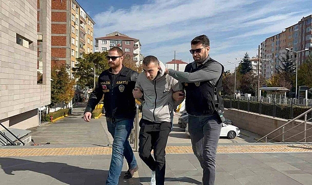 Eskişehir'de Aynı Gecede 2 Ayrı Silahlı Saldırı Düzenleyip 2 Kişiyi Yaralayan Şehir Eşkıyası Tutuklandı