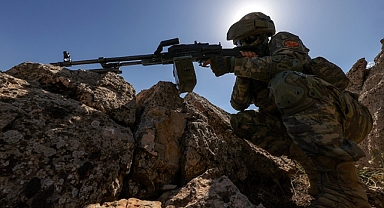 Irak'ın Kuzeyinde Kürtçü Terör Örgütü PKK'ya Yönelik Operasyon: 5 Terörist Öldürüldü