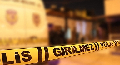 İstanbul'da 2 Grup Şehir Eşkıyası Arasında Çıkan Kavgada Yoldan Geçen 19 Yaşındaki Genç Başından Vurularak Hayatını Kaybetti