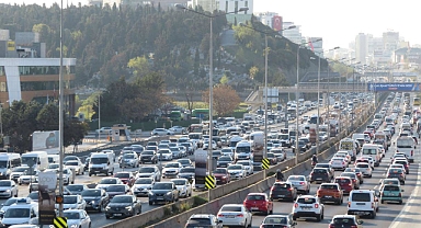 İstanbul'daki Trafik Çilesine Altın Değerinde 'Çözüm Önerisi': Eminönü ve Kadıköy'e Giriş Ücretli Olacak