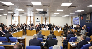 İYİ Partili Çömez: Bu Soru Önergelerinin Her Birisi Bir Bakanın İstifa Etmesi İçin Yeterli