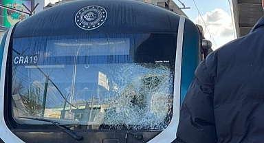 Marmaray Yenikapı İstasyonunda Bir Kişi Raylara Atlayarak İntihar Etti