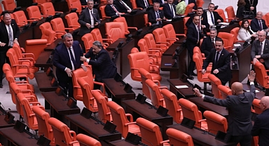 Meclis Genel Kurulunda CHP'li ve MHP'li Vekiller Arasında Gerginlik Yaşandı