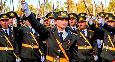 Milli Savunma Bakanlığı'ndan 'Teğmenler' Açıklaması: İsnat Edilen Suç, Organize ve Planlı Bir Disiplinsizlik