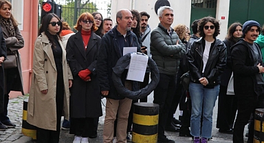 Türk Gençlerinin Eğitim Hakkına Vize Engeli: 'Ekonomik Yetersizlik ve İltica Riskiyle Ret Alıyoruz'