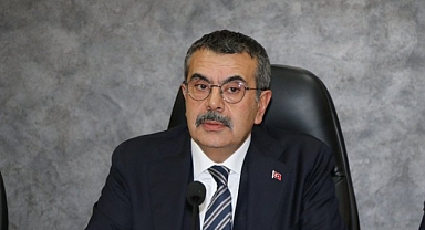 Yusuf Tekin'den Görülmemiş Pişkinlik: CHP'li Vekillerinin Okullarda Öğle Yemeği Talebine 'Konsere Ayrılan Paraları Getirin' Dedi