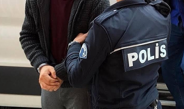 Adana'da Skandal: Polis, Borsada Kaybettiği Parayı Telafi Etmek İçin Emniyetin Deposunu Soydu