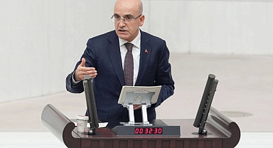 AKP'li Bakan Mehmet Şimşek: Asgari Ücret Muhtemelen Enflasyonun Üzerinde Seyredecek