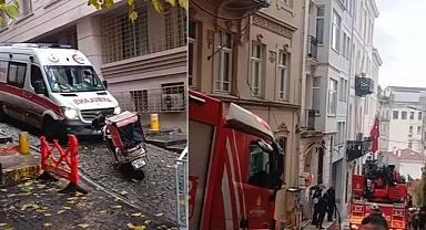 Beyoğlu'nda Masonlar Büyük Locası Derneği'nde Yangın Çıktı