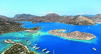 Bozburun Marinası 13 Günlük Şirkete İhalesiz Verildi