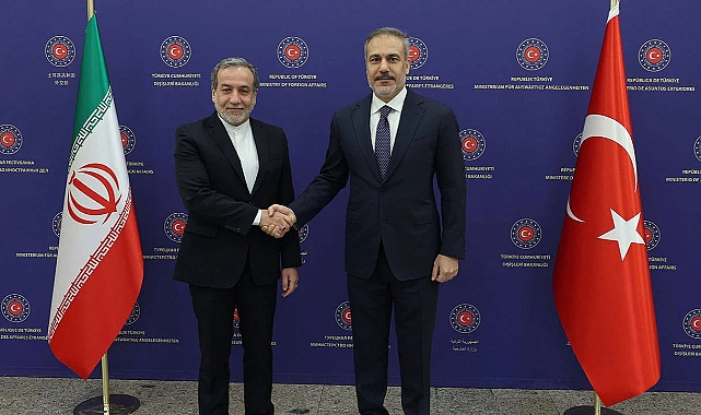 Hakan Fidan, İran Dışişleri Bakanı İle Görüştü: Son Gelişmeler, Şam'ın Kendi Halkıyla ve Meşru Muhalefetle Uzlaşı Sağlaması Gerektiğini Bir Kez Daha Gösteriyor