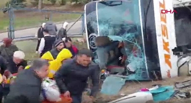 Isparta'da Yolcu Otobüsü Devrildi: 1 Ölü, 24 Yaralı