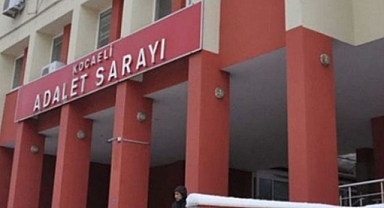 Kocaeli Adliyesi'nde Rüşvet İddiası: Mahkeme Başkanı Çikolata Kutusunda Dolar Buldu