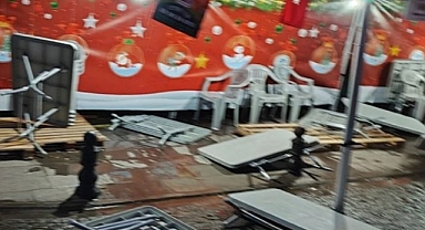 Mürteci Bir Şahıs, Eskişehir Odunpazarı Belediyesi'nin Yeni Yıl Pazarı'na Saldırdı: 'Burası Şeriat Ülkesi'