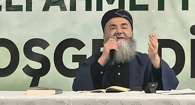 Mürteci Elebaşı Cübbeli Ahmet İki Çakarlı Araçla Geldiği Programda Şeriat Propagandası Yaptı