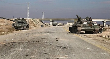 Suriye'de Hama Şehri Muhaliflerin Kontrolüne Geçti: Esad Rejimi Askerleri Hama'dan Çekildi