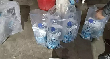 15 Ton Çeşme Suyunu 'Zemzem Suyu' Diye Şişeleyip Sattılar