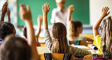 Afyon'daki Bir Lisede, Hoca Kuran Okumayı Bilmeyen Öğrencisini 'O Zaman Atatürkçüsün'' Sözleriyle Eleştirdi