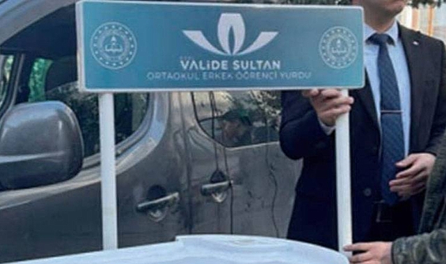 AKP Yüzyılında Eğitim Mürteci Örgütlerin Pençesinde: Süleymancılar Okul Önünde Stant Açtı