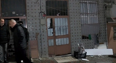 Bağcılar'da Bir Eve Giren Kimliği Belirsiz Şahıs Çocuklara Taşla Saldırdı