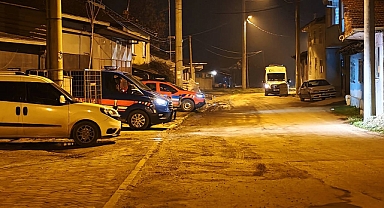 Bursa'da Bir Erkek 2 Çocuğunu Bıçakla Rehin Aldı