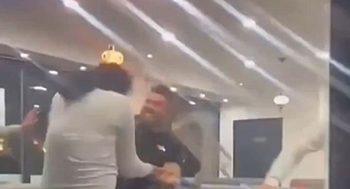 İngiltere'de Bir Kebapçıda İnek Eti Gören Hindistanlılar Restorana Saldırdı: Pakistanlı Restoran Sahibi ve Çalışanları Saldırganları Darp Etti