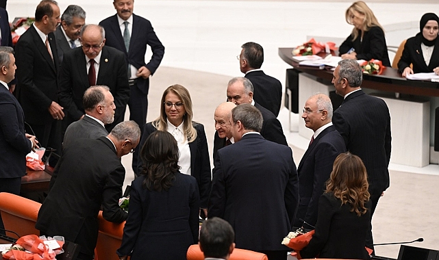 Bahçeli, Kürtçü DEM Parti Heyetini Kapıda Karşıladı