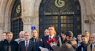 Saadet Partisi'nden Yunus Emre Enstitüsü Önünde Basın Açıklaması: Kendi Ülkelerini Soyanların, Yetimin Hakkını Çalanların Peşinde Olacağız