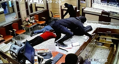 Safranbolu'da Silahlı Kuyumcu Soygunu: 20 Kilo Altın Çalarak Kayıplara Karıştılar